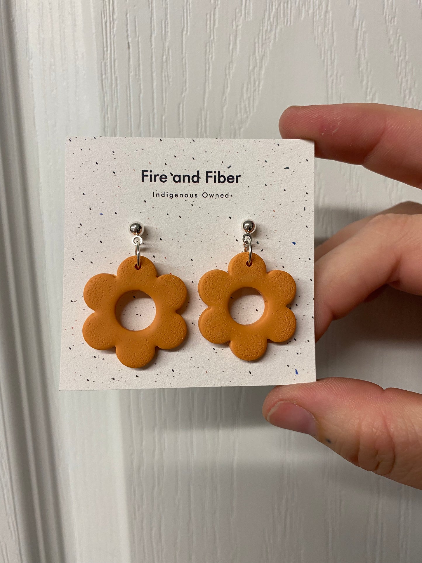 Groovy Midi Daisies